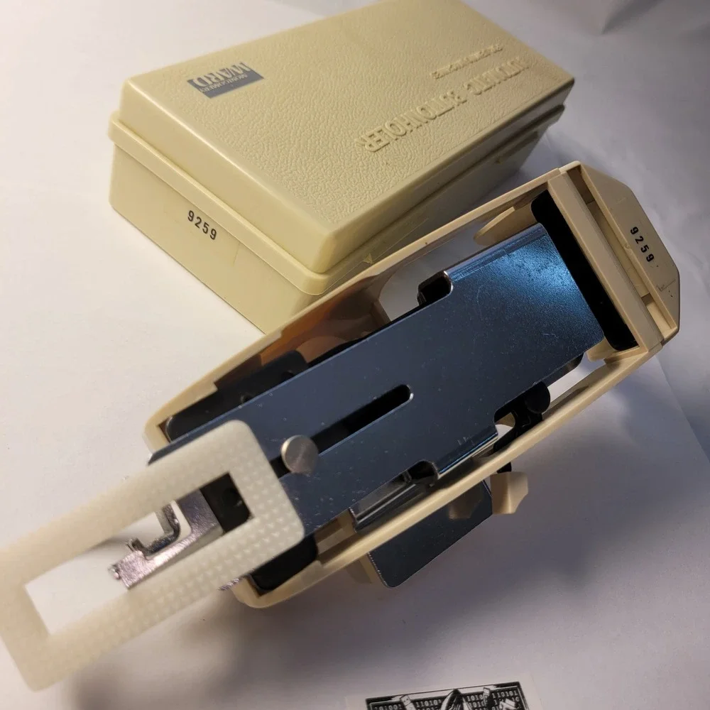 Montgomery Ward Automatic Buttonholer‎ 9259 Vintage Sewing Machine Attachment